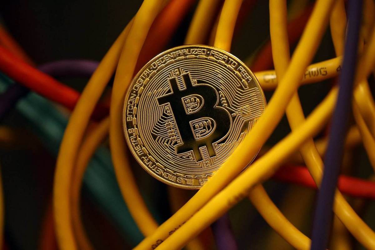 比特币币商怎么出货(玩比特币会被判刑吗)